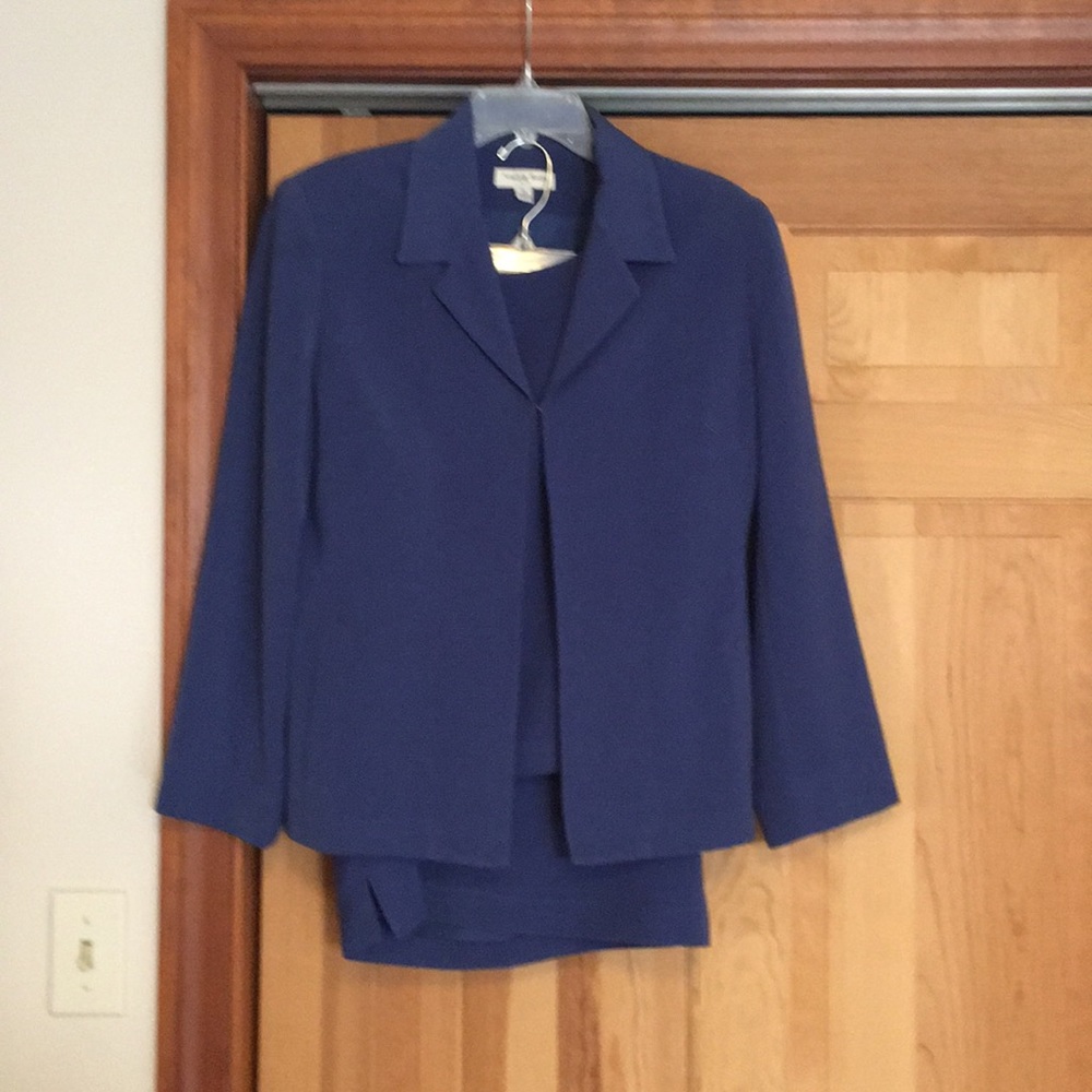 Amanda Smith 3 piece skirt suit- size 12